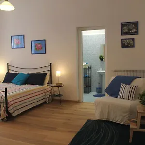 Bed & Breakfast 103, Rome