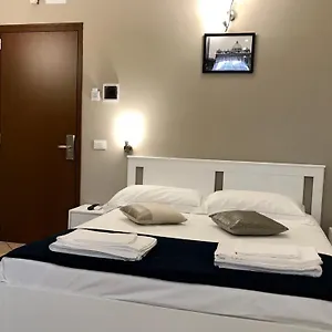 Bed & Breakfast Luminari, Rome